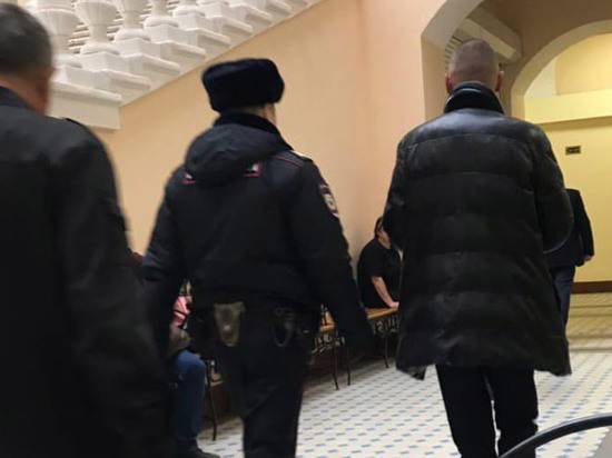 Установлена личность вооруженного мужчины, задержанного на журфаке МГУ