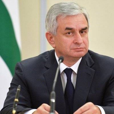 Президент Абхазии провёл экстренное заседание Совбеза