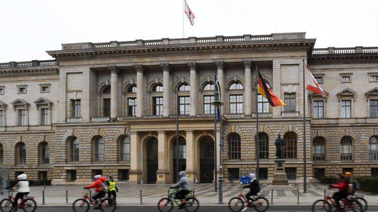 Немецкий политик: Порошенко должен предстать перед международным судом