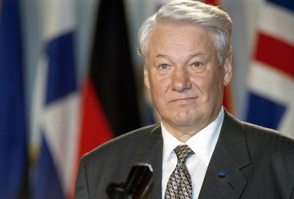 Стало известно, почему Ельцин ушёл со своего поста и дал фору Путину