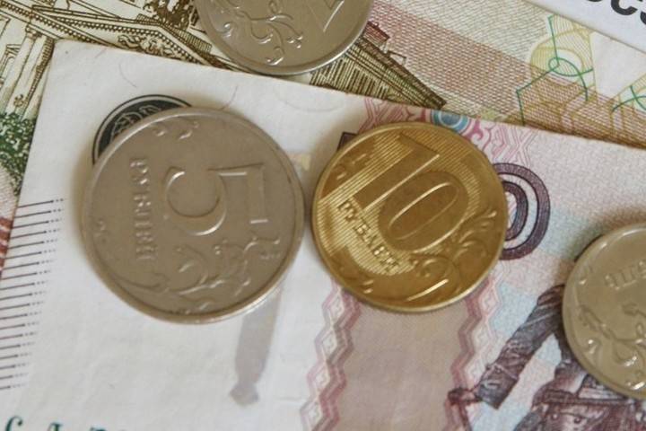 Семье из ХМАО отказали в пособии из-за 14 рублей