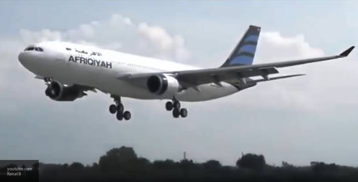 Террористы ПНС Ливии похитили у авиакомпании не только самолет, но и 2 млн динар