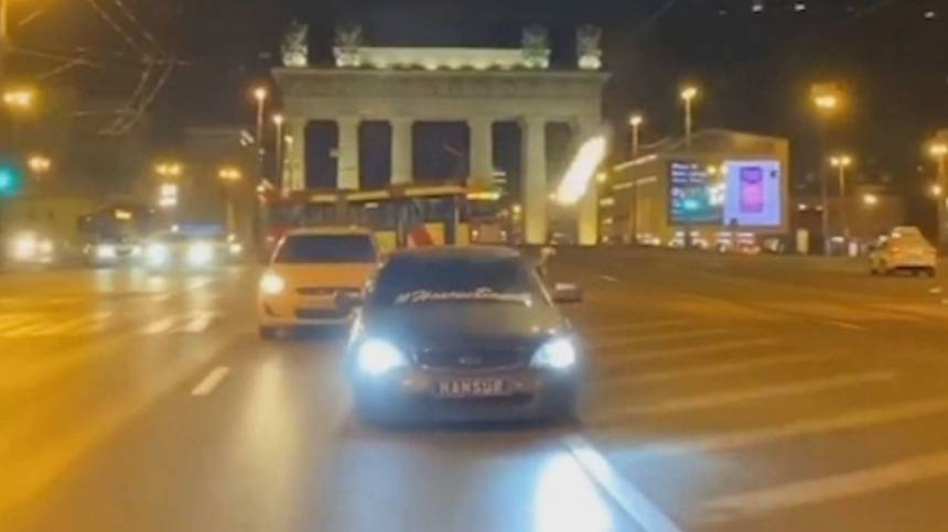 Водитель на тюнингованной LADA Priora открыл огонь из автомата в Петербурге