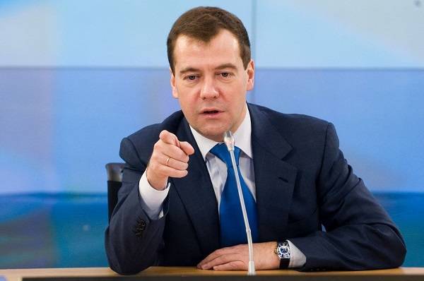Медведев высказал новую идею по четырехдневной рабочей неделе