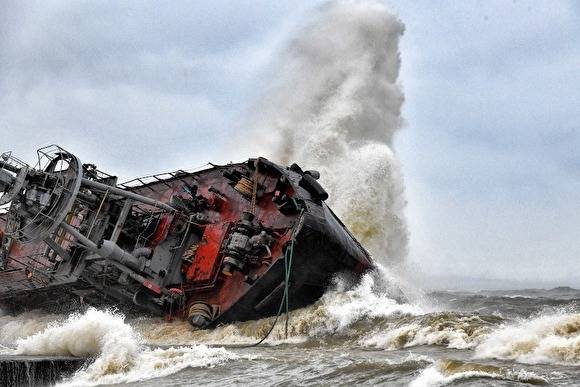 Крушение танкера у берегов Одессы серьезно загрязнило Черное море