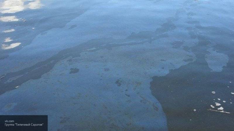 Танкер опрокинулся на борт в Черном море у Одессы, произошла утечка нефтепродуктов