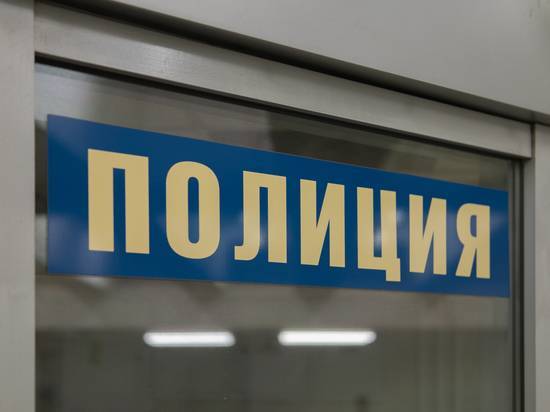 У аэропорта Екатеринбурга ограбили мужчину, отняв 30 миллионов рублей