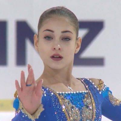 Алена Косторная завоевала золотую медаль в соревнованиях по фигурному катанию