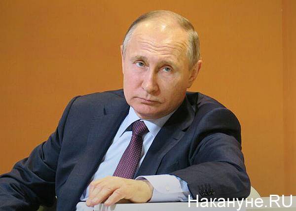 Путин попросил "Единую Россию" "решать проблемы на местах, не дожидаясь "Прямой линии""