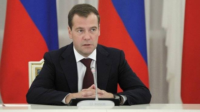 Медведев заявил, что «Единая Россия» должна стать открытой для граждан