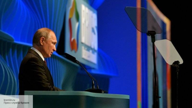 Путин обратился к «Единой России» с призывом «терзать и трясти» чиновников на местах