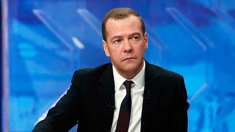 Медведев заявил, что новая программа «Единой России» должна стать народной