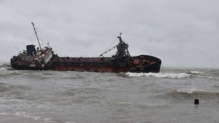 Концентрация нефтепродуктов в море возле Одессы превышена в 157 раз