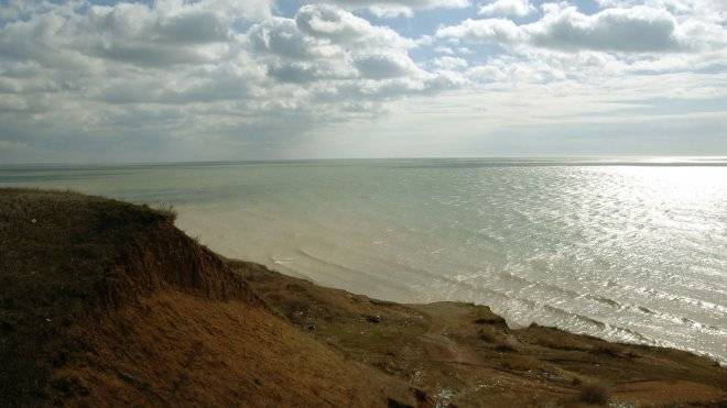 Азовское море отступило от берега на 100 метров, удивив жителей Краснодарского края