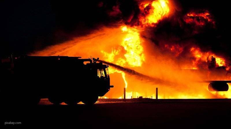 Пожар на двух теплоходах произошел в Астрахани