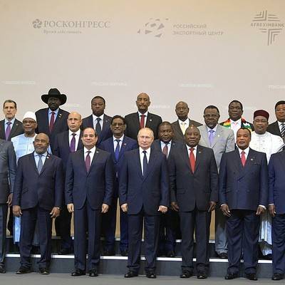 Первый в истории саммит "Россия – Африка" сегодня продолжит свою работу