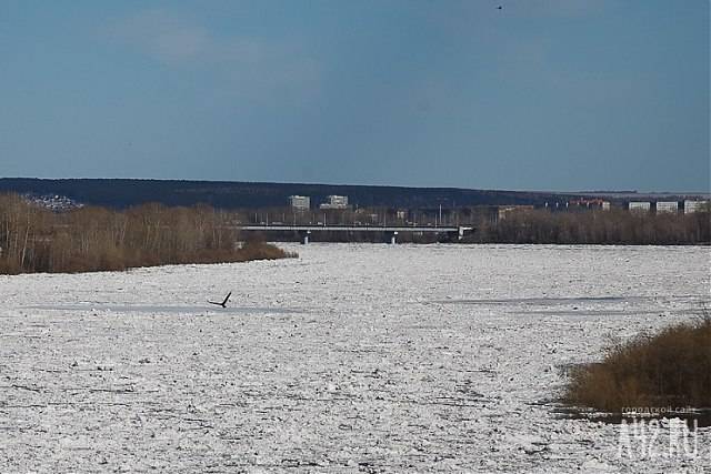 Кузбасские спасатели предупредили об опасности выхода на неокрепший лёд