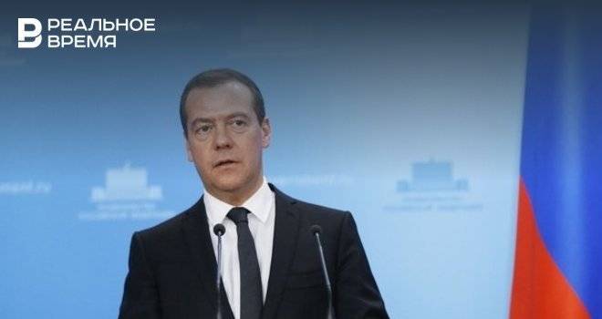 Медведев выступил против самовыдвиженцев среди партии “Единая Россия”