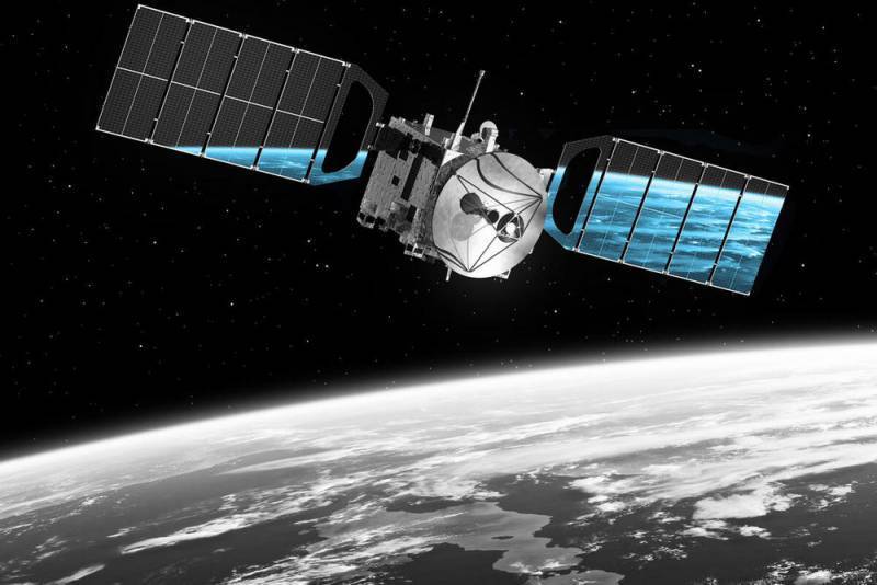 Российский военный спутник «Космос-2422» сошел с орбиты