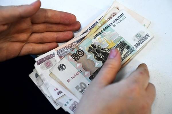 Пенсионерке дали пенсию купюрами «банка приколов»