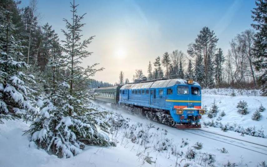 УЗ назначила 7 дополнительных поездов на новогодние и рождественские праздники
