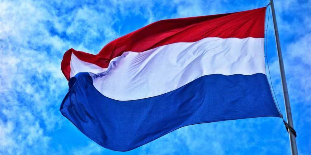 Скандал в Голландии: ван Бастен произнес нацистское приветствие в прямом телеэфире