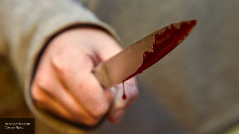 Неизвестный напал с ножом на водителя такси в Петербурге