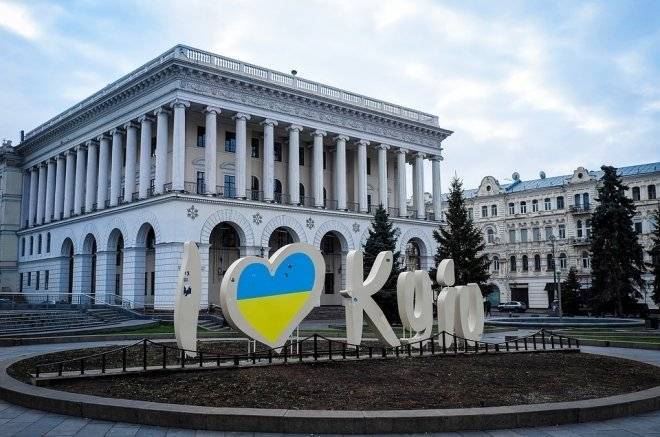 Автопробег в знак протеста против продажи земли стартовал в Киеве