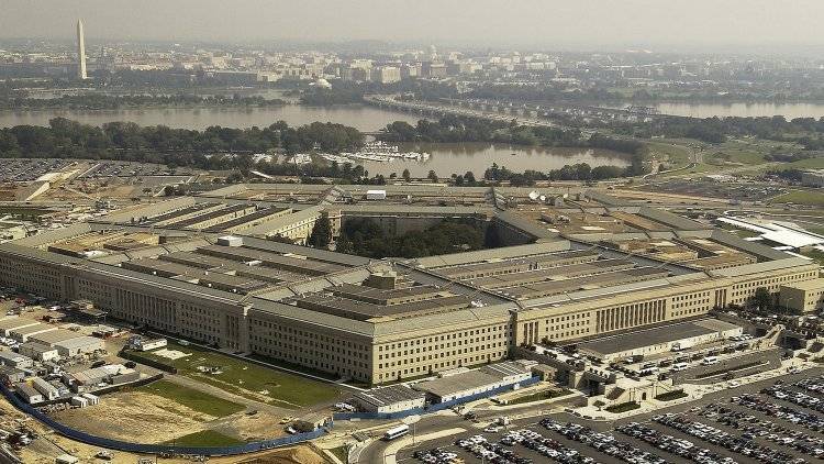 Глава Пентагона попросил министра ВМС США уйти с должности