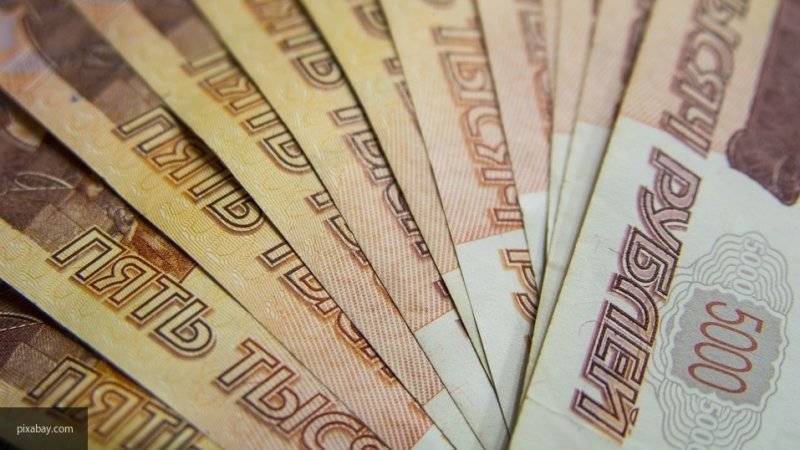 Глава ВТБ Костин считает целесообразным хранить сбережения в рублях