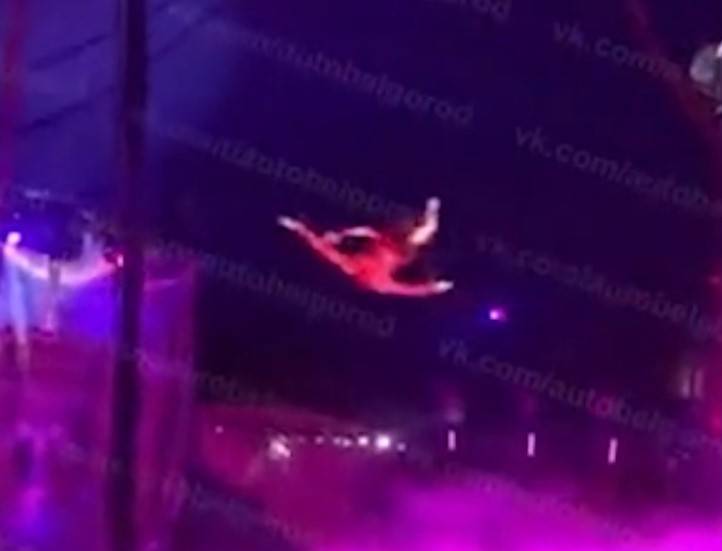 В Белгороде гимнастка во время представления упала с высоты