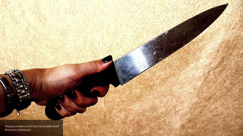 Не выдержавшая избиений молодая женщина ножом убила своего сожителя во время пьянки
