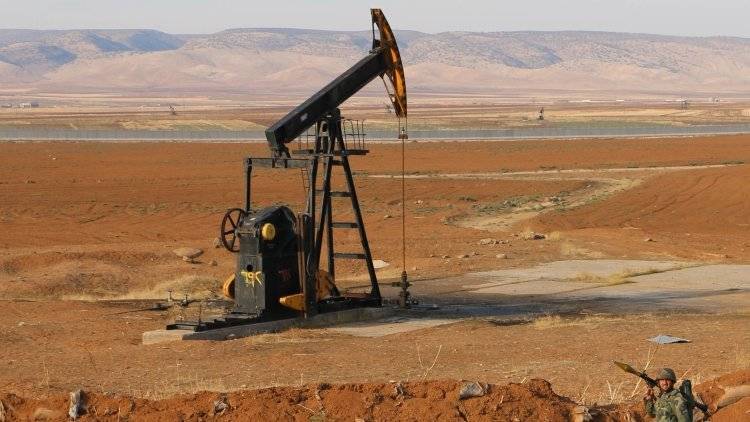 ЧВК Blackwater и курдские боевики помогают США красть нефть у Сирии
