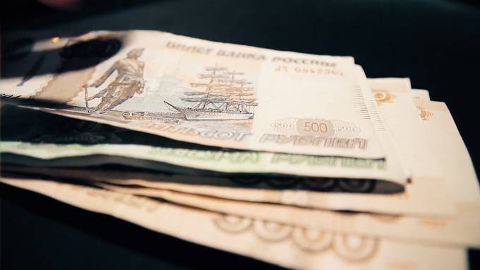 Россияне в среднем хранят на депозитах 200 тысяч рублей
