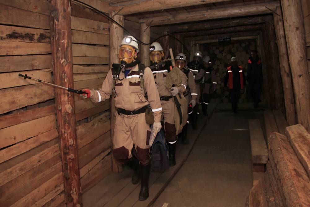 Спасатели нашли одного из трех пропавших горняков в шахте в Коми