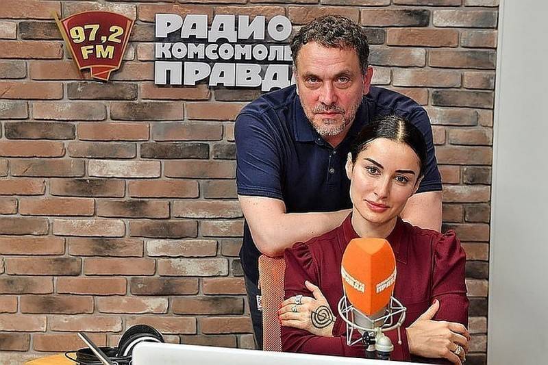 Тина Канделаки и Максим Шевченко в эфире Радио «Комсомольская правда»