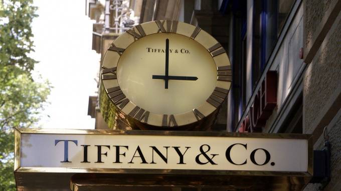 Владелец Louis Vuitton приобрел Tiffany за $16,2 млрд