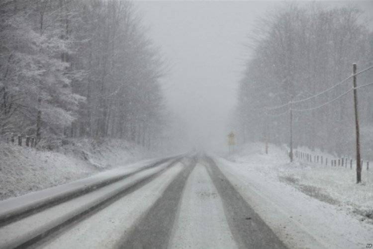 Сильный гололед и снег ожидаются в Башкирии 25-26 ноября