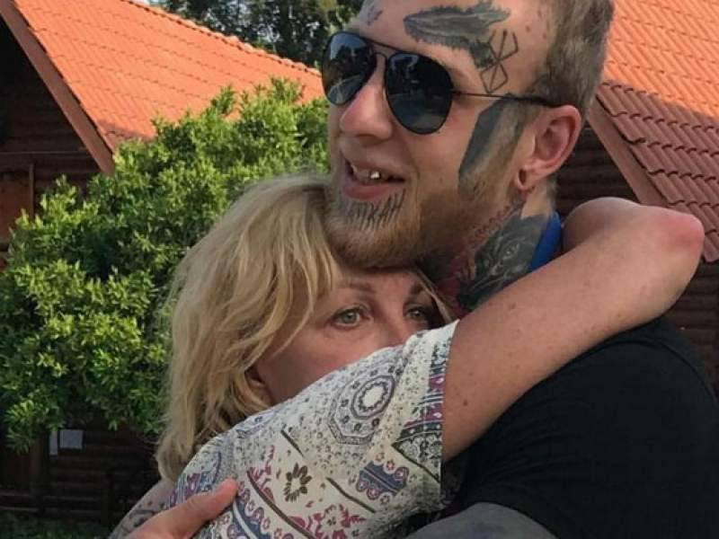 Сына Елены Яковлевой избили из-за татуировок на лице