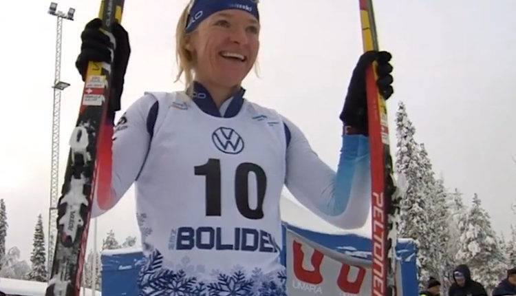 Швейцарская лыжница победила в спринте после того, как все ее соперницы упали (ВИДЕО)