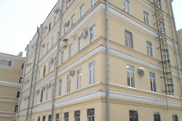 Петербургские власти сдали РЖД в аренду дом с жильцами, арендатор придумал, как не платить