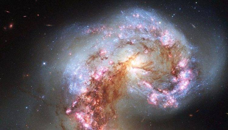 Астрономы открыли 19 галактик без темной материи