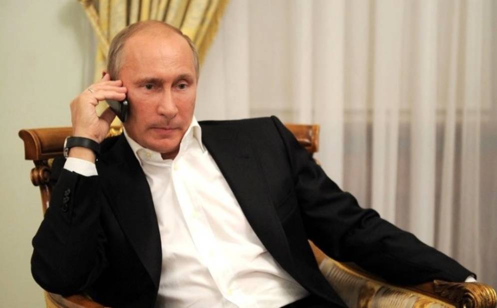 Путин поговорил по телефону с Зеленским