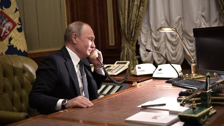Путин по телефону обсудил с Зеленским переданные Украине корабли