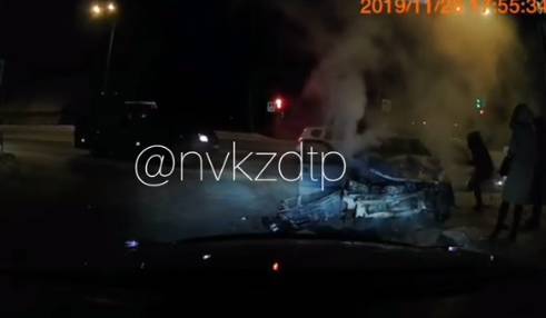 В Кузбассе автомобиль после ДТП сбил пешехода