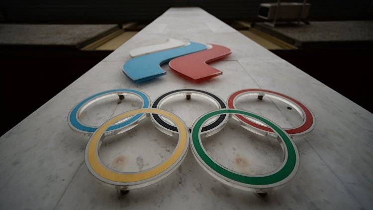 Российских спортсменов хотят отстранить от международных соревнований