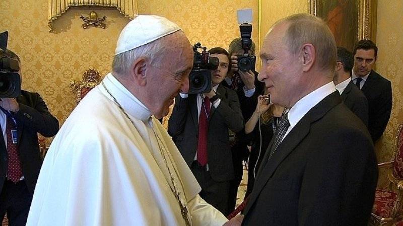 Пара Римский адресовал приветствие Путину, пролетая в небе над Россией