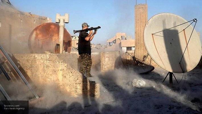 Боевики ИГ в провинции Ракка лишили мальчика руки, в наказание за ложь