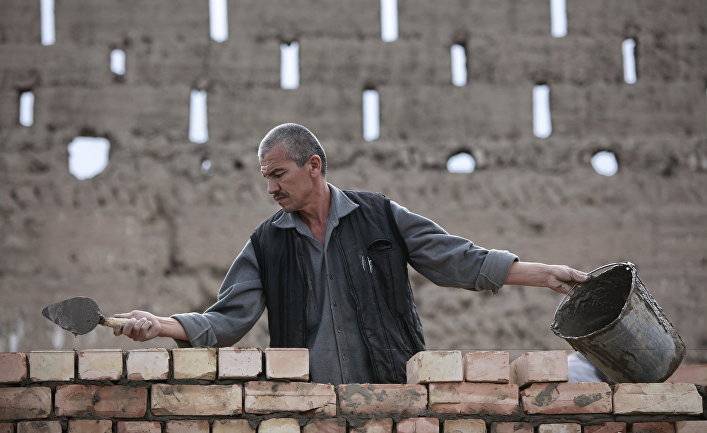 Современное рабство: Узбекистан открывается миру, но миллионы людей уезжают и попадают к торговцам людьми (Deník N, Чехия)