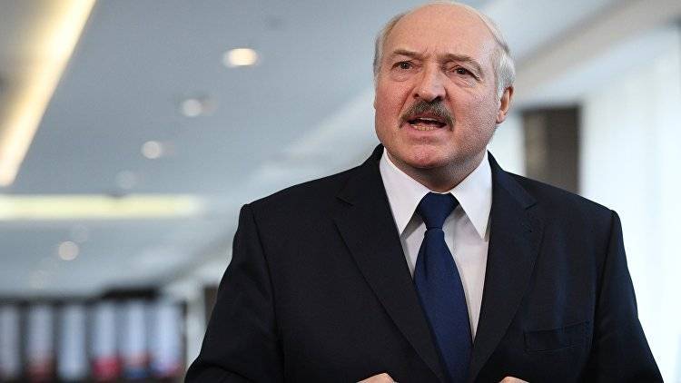 Лукашенко заявил, что Крым "неправильно" присоединили к Украине